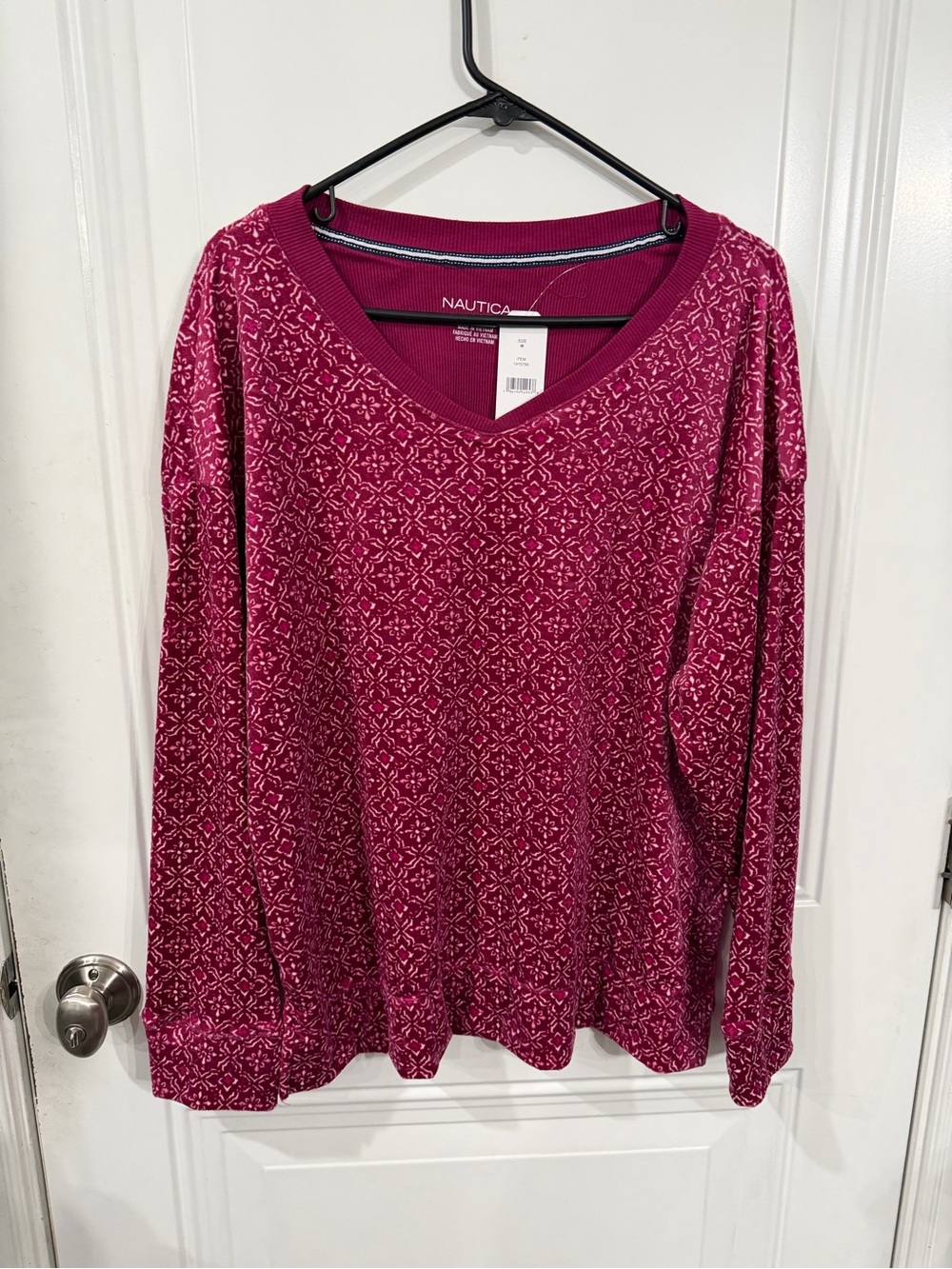 Nautica Women’s Patterned V-Neck Long Sleeve Top - Magenta